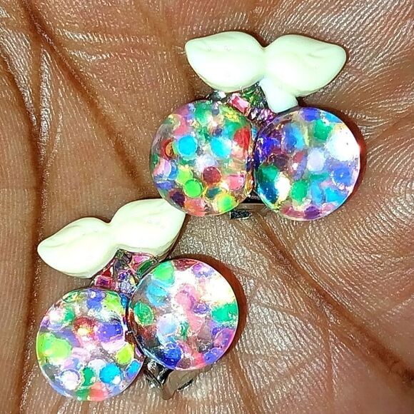 Beautiful girls clip-on cherrie bow earrings for kids - Picture 2 of 5